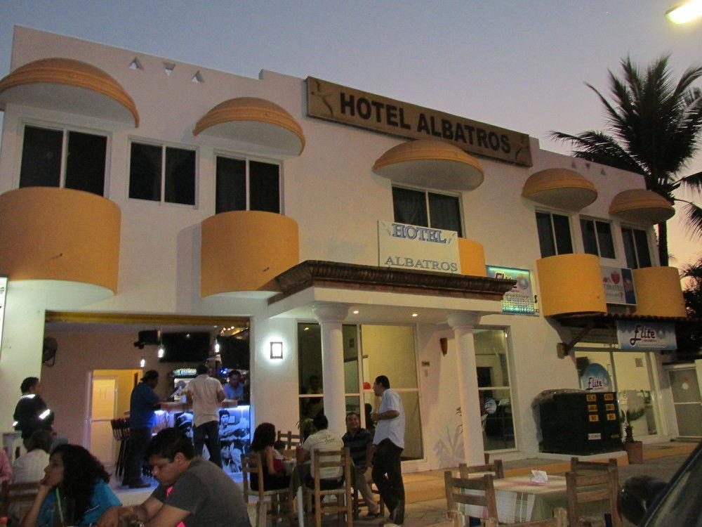 Hotel Albatros Manzanillo Exteriör bild