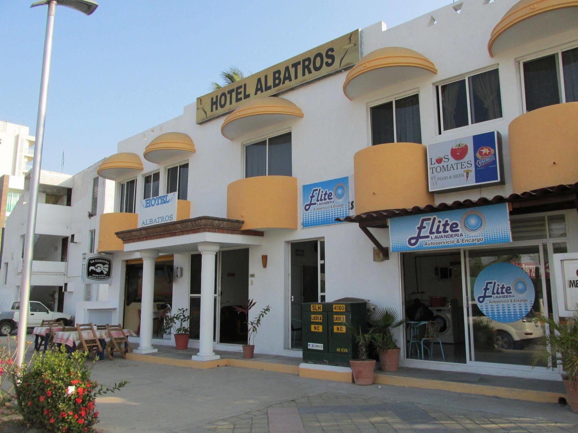Hotel Albatros Manzanillo Exteriör bild