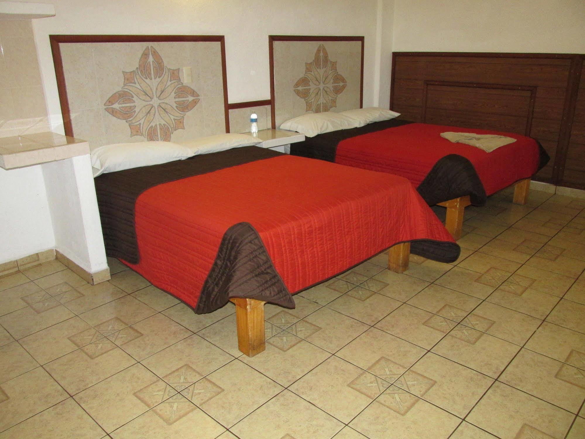 Hotel Albatros Manzanillo Exteriör bild
