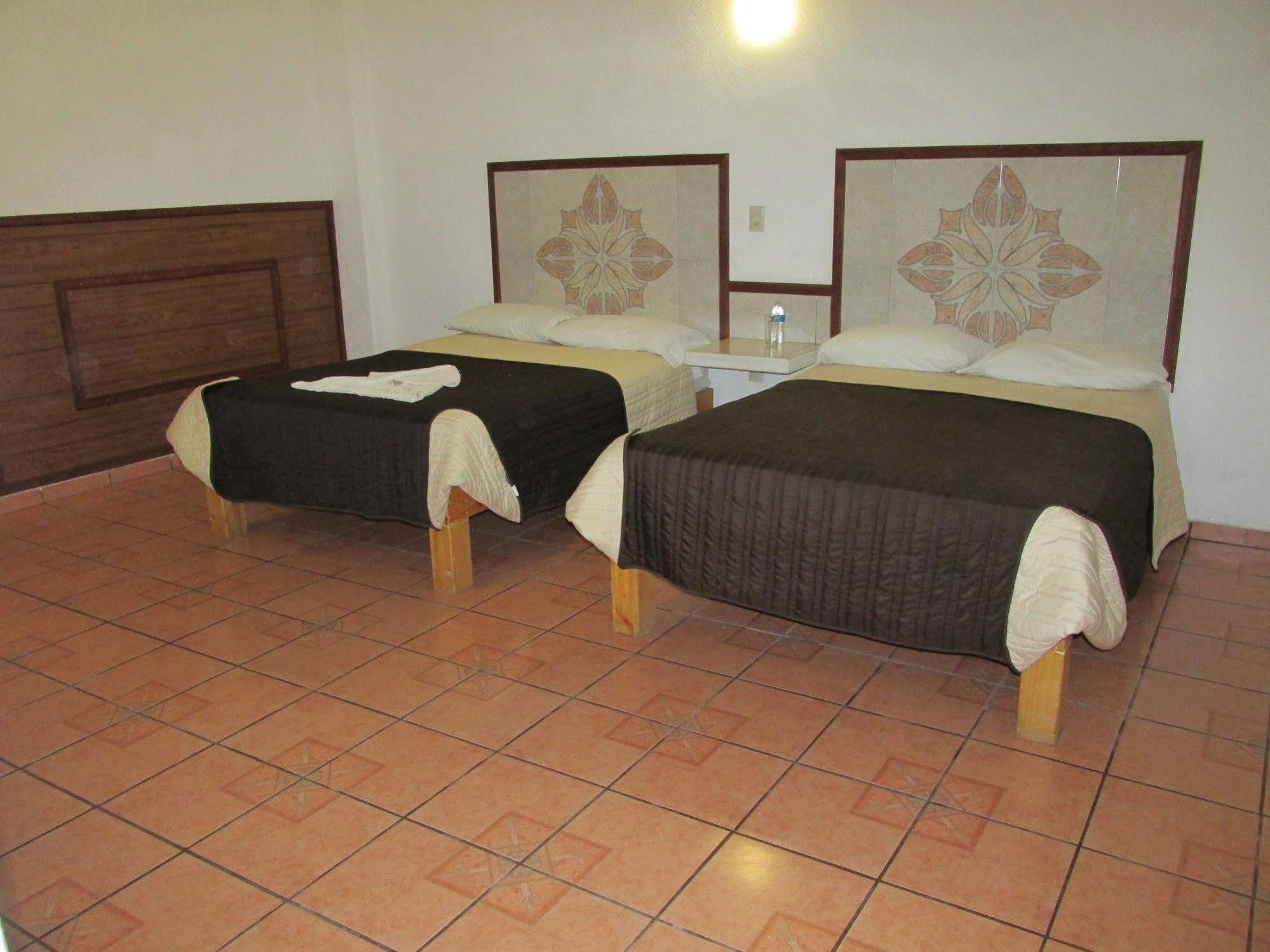 Hotel Albatros Manzanillo Exteriör bild