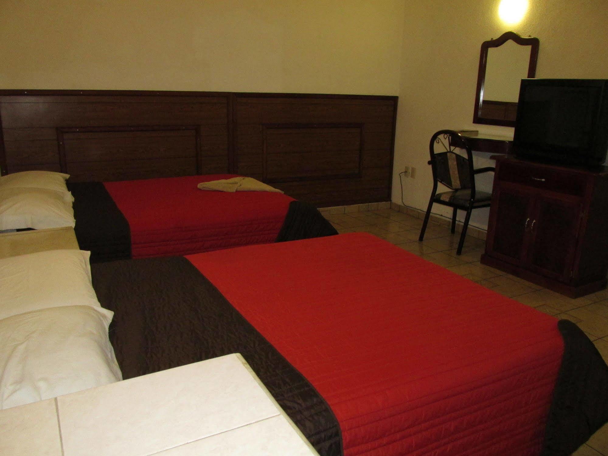 Hotel Albatros Manzanillo Exteriör bild